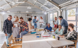 14-4 managing different generations  - 894281824.jpg